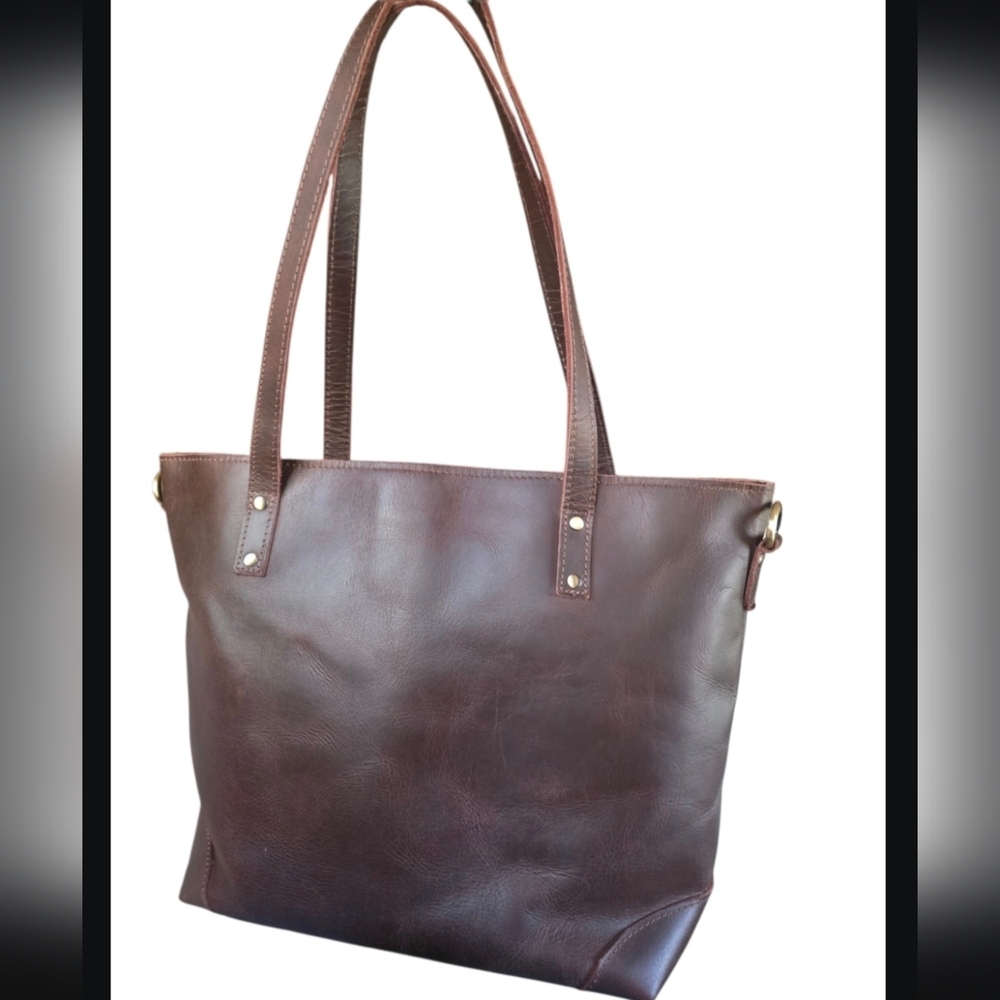 EUC Leather Tote Purse w/ matching wallet & change purse & adj shoulder strap. - Picture 4 of 16
